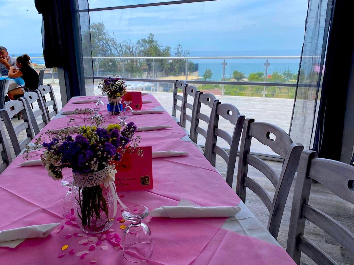Frontemare Hotel Village & Ristorante Rodi Garganico Extérieur photo